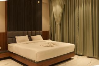 HariPriya Executive - 6