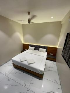 HariPriya Executive - 5