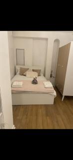 Islington- Upper street and Farringdon close 10 min walk to City of london - 1