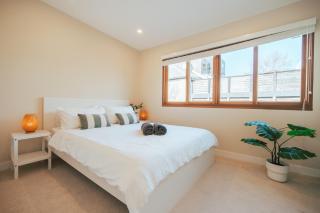 2 Bedroom Apartment Darlinghurst with Patio Access - 4