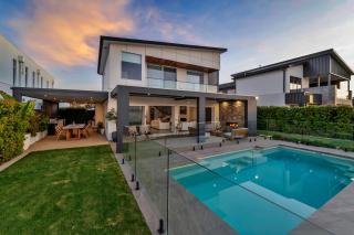 Absolute Waterfront lake house - 2