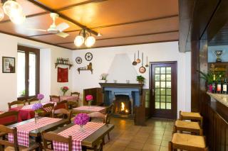 Castello Osteria & Pizzeria - 1