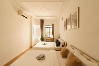 The Hammond Saigon 1 - 6