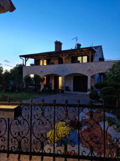 Apartments Mihael and Melani - 4