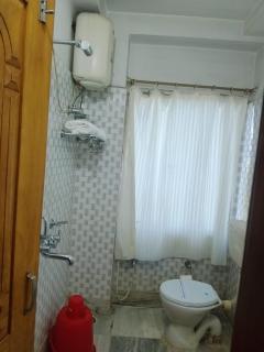 Hotel Priya Palace - 4