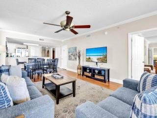 Majestic Beach Towers 1-1701 - 5