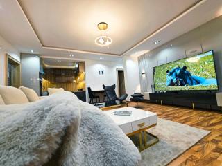 Luxury 3-Bedroom Home in an Exclusive Wuye Estate Sig8 - 1