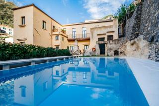 Amalfi Resort Rooms with pool - 8