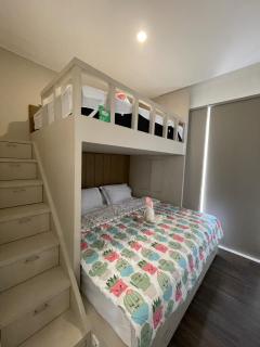 Orlando Hill Villa - 2