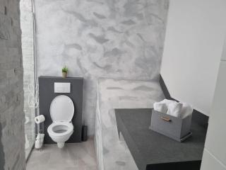 Georgiana Apartments 2 - 1