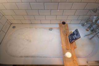 Spacious Victorian 4 Bed l Cocktail Bar Spa Bath Workspaces - 7