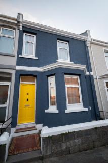 Spacious Victorian 4 Bed l Cocktail Bar Spa Bath Workspaces - 8