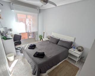 Acogedor apartamento y parking - 9