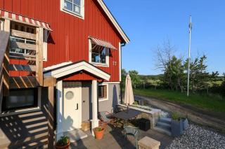 Workers Home - 8 Beds - Free Parking - Near Volvo - 1