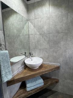 Modern Cosy Apartment - 6