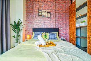 The Octagon Citywalk Premium Suites - Food, Pool, Game - 6