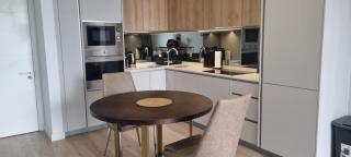 Ellipse Waterfall City Luxury Apartment - Bigger Apartment than Most - Middle floor - Midrand - 2