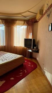 Spacious 4-Bedroom Apartment Near Center & Arcadia - 2