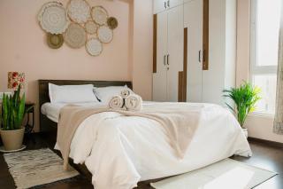 Luxury 2BHK Skyline View Financial District - 9