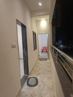 Shri Vyankatesh Bhakt Niwas - 8