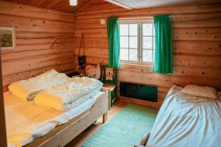 Traditional Log Cabin At Reineskarvet - 1