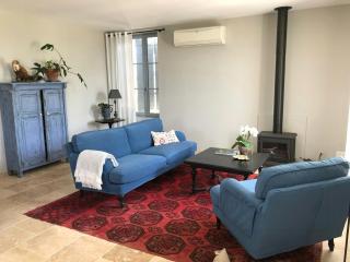 Historic Wine Estate With Pool In Provence - 4