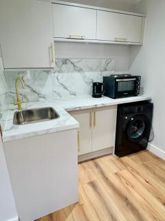 Easy Airport Access - Heathrow Stay - 5