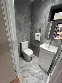 Easy Airport Access - Heathrow Stay - 2