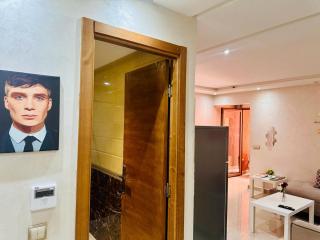 Chic & Lovely Flat in City Center - 2