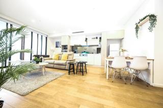 Sydney Mascot Kent Rd 2 bed 2 bath Close station - 9