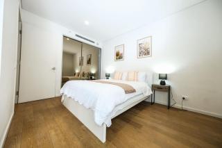 Sydney Mascot Kent Rd 2 bed 2 bath Close station - 7