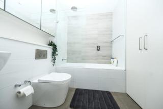 Sydney Mascot Kent Rd 2 bed 2 bath Close station - 4