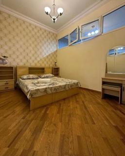 Двухкомнатная квартира на улице Ханрапетутян в центре - 1