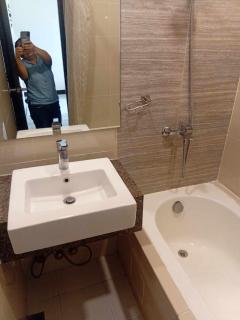 Mactan Newtown Condo with Pool access - 8