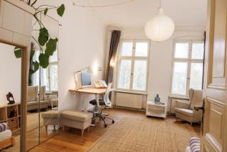 Bright & Peaceful Space in Kreuzberg I Female Only - 5