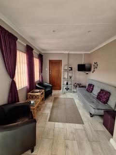 Greenshields Park Guesthouse - 1