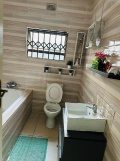 Knovi Guesthouse - 4