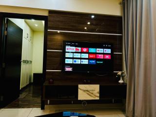 Margalla Hills Executive One Bedroom Elysium Tower By LMY - 5