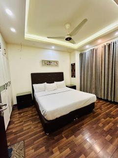 Margalla Hills Executive One Bedroom Elysium Tower By LMY - 9