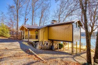 What's Your Hurry - Slow down and enjoy true lake life, a stunning 3-bedroom, 3 Bath sleeps 10 - 8