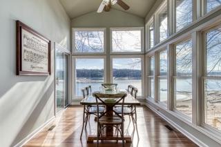 What's Your Hurry - Slow down and enjoy true lake life, a stunning 3-bedroom, 3 Bath sleeps 10 - 1