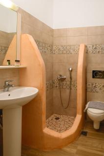 Levante Studios 3 - 4