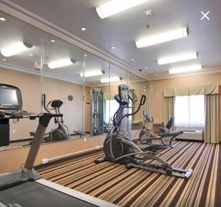 Best Western Plus Wasco Inn & Suites - Wasco - 4