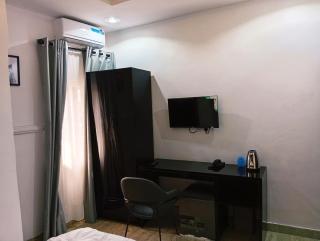 Heirloom Luxury Hotel and Apartments - 4