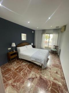 Piso muy amplio Casco Historico - 9