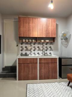 K and R Apartment - Fully Furnished Tiny Home - 8