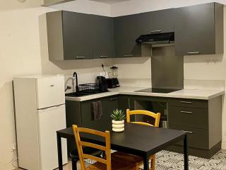 Plein centre 3 pièces au rez de chaussée calme, vue sur le jardin - 2