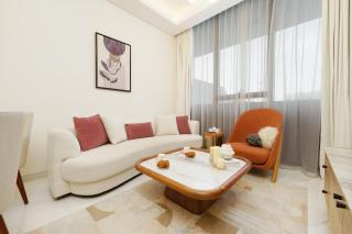 Private Pool Stylish 1BR Arjan - 2