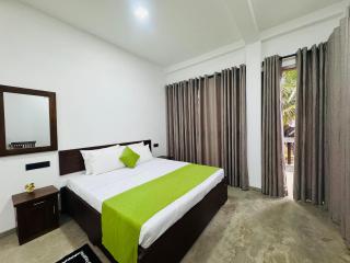 Sashini Beach House - 2