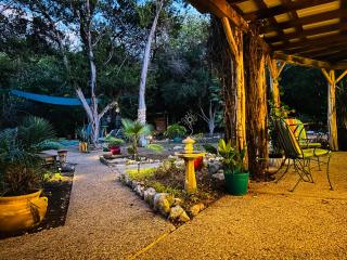 Boho Sun Cottage - Lake Travis - 4